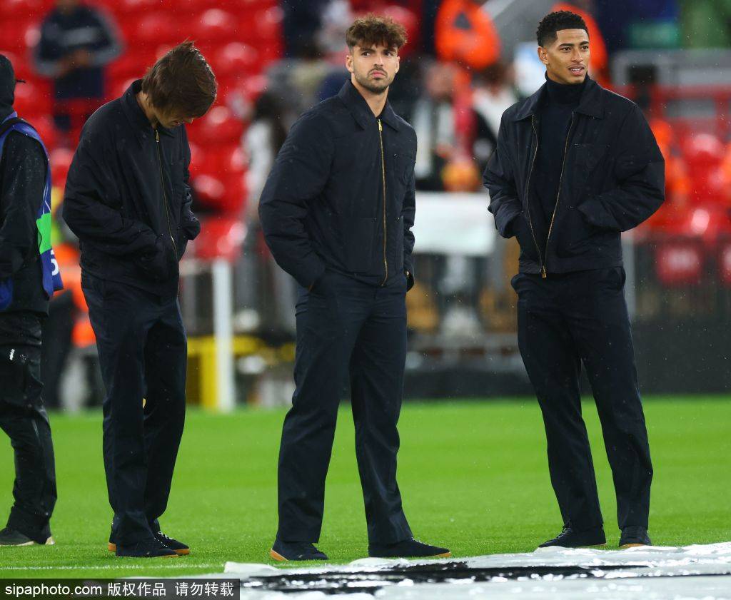 3000万镑抢购!利物浦冬窗瞄准英格兰新星,拜仁天才后卫或引爆转会大战